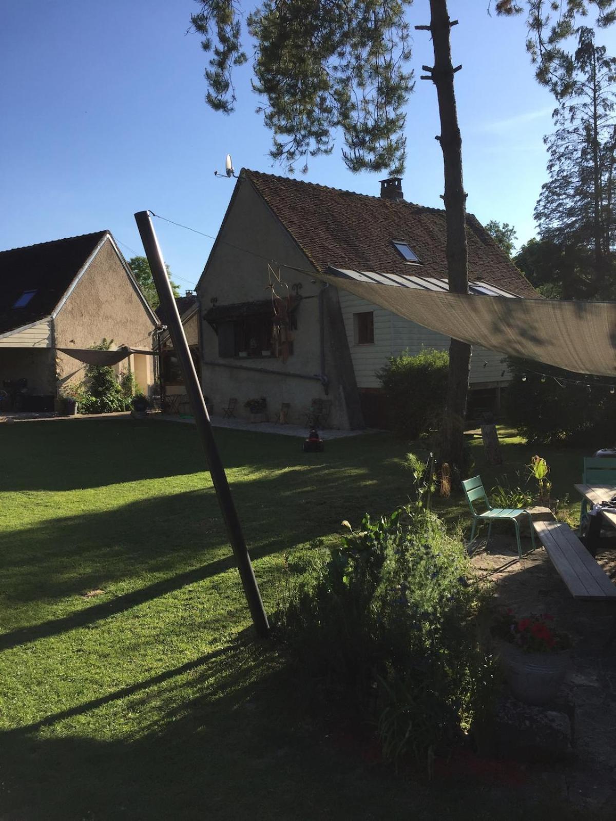Вилла Le Refuge De Valprofonde Villeneuve-sur-Yonne Экстерьер фото